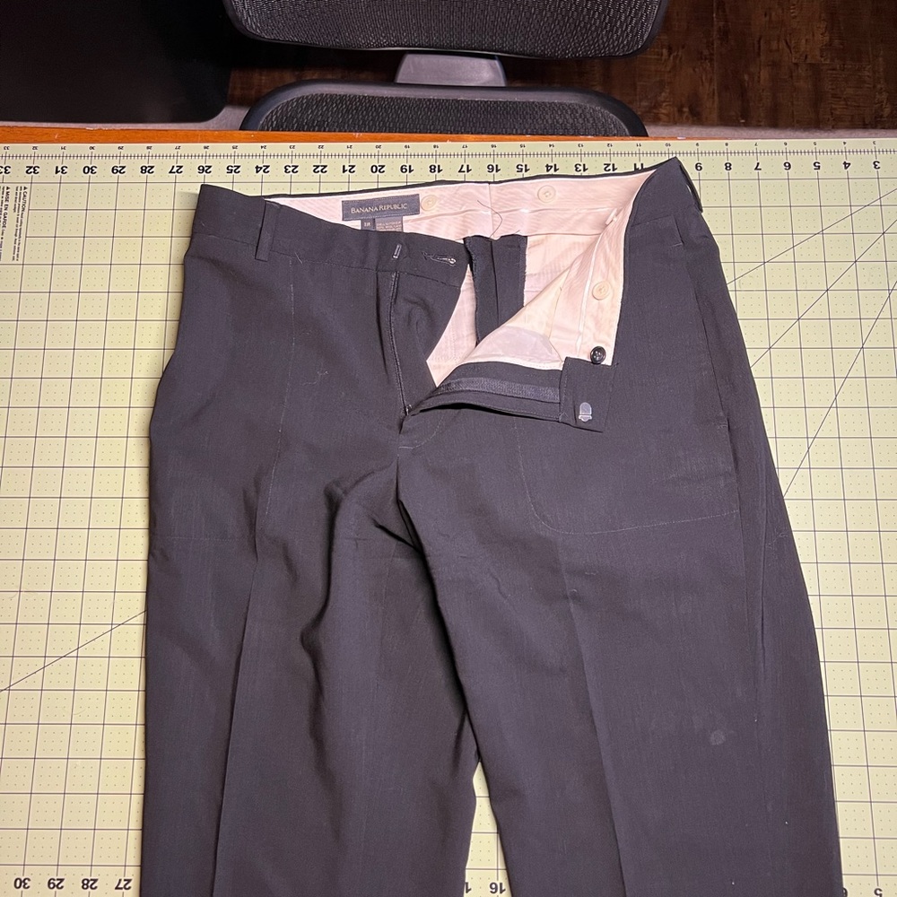 Banana Republic Men’s Wool Trousers - 33/32